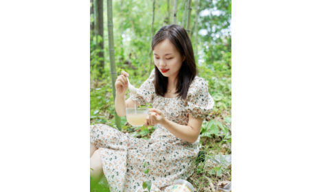 為何99%漂亮女性每天都在喝一杯有機野生葛根粉？